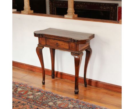 Antique walnut game table Italy, 18th centuryopening top with a drawer underneath, shaped legs80x85x40 cm.