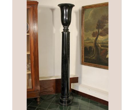 Lacquered wood floor lamp Italy, 20th centurydefectsh. 195 cm.