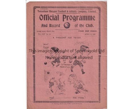 TOTTENHAM - FULHAM 1933   Tottenham home programme v Fulham, 22/4/1933, slight fold, score noted.  Generally good