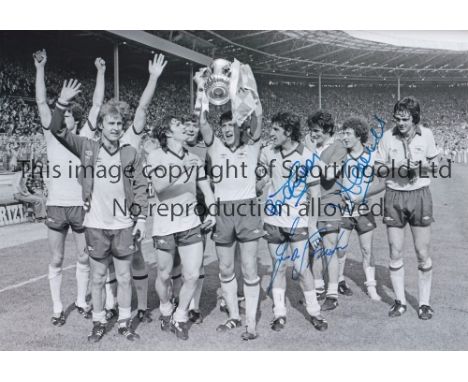 ARSENAL      B/W 12 x 8 photo, showing Arsenal players celebrating with the FA Cup after victory over Man United in the 1979 