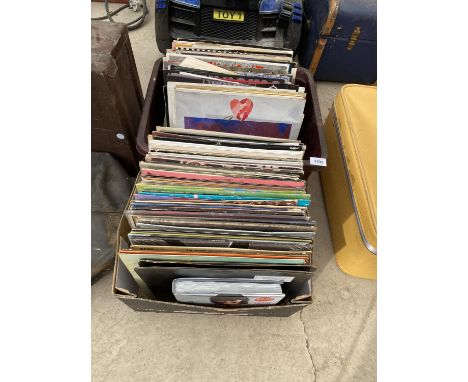 A LARGE ASSORTMENT OF VINTAGE LP RECORDS 