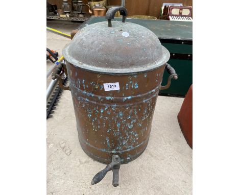 A VINTAGE COPPER TEA URN WITH TAP TO BASE 