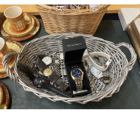 A QUANTITY OF VINTAGE AND MODERN WRISTWATCHES TO INCLUDE SEKONDA, ETC 