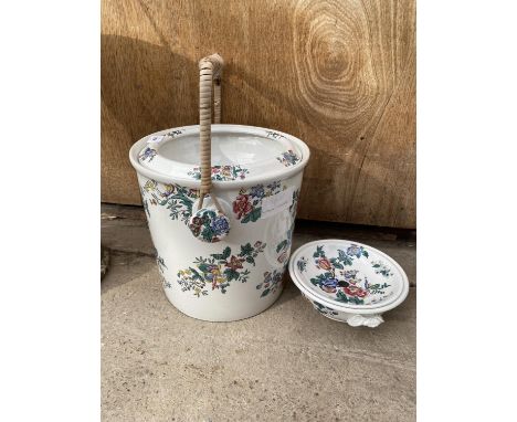 A VINTAGE COPELAND SPODE FLORAL PAINTED CERAMIC SLOP PALE AND MATCHING SOAP DISH 
