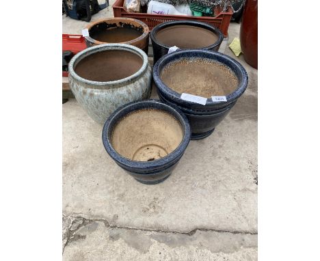 FIVE ASSORTED GLAZED CERAMIC GARDEN POTS 