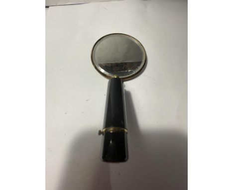 A VINTAGE FOLD UP MIRROR AND LIPSTICK COMPACT BY SCHILDKRAUT 