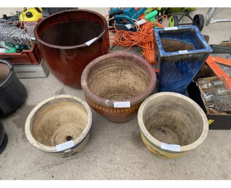 FIVE ASSORTED GLAZED CERAMIC GARDEN POTS 