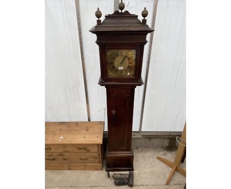 AN 18TH CENTURY 30-HOUR OAK AND INLAID LONGCASE CLOCK BY J.BADDELY, TONG WITH SQUARE BRASS DIAL 