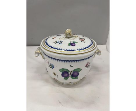 A PITTORIA RICHARD GINORI ITALY FRUIT DESIGN CERAMIC ICE BUCKET CACHE WITH ORIGINAL GLASS LINER 