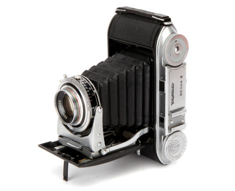 A Voigtlander Bessa II Rangefinder Camera, chrome, with APO-Lanthar f/4.5 105mm lens, serial no. 3577591, body, VG-E, shutter