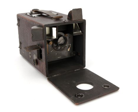 A Benetfink & Co. Lightning Hand Camera, 1902, serial no. 10282, with unmarked f/8 rotary Waterhouse stop lens, body, G, shut