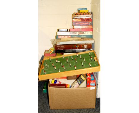 A quantity of vintage games.