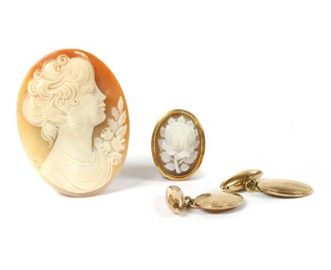 A pair of 9ct gold chain link cufflinks, oval faces with engine turned decoration, to torpedo fittings, Birmingham 1919, 5.82