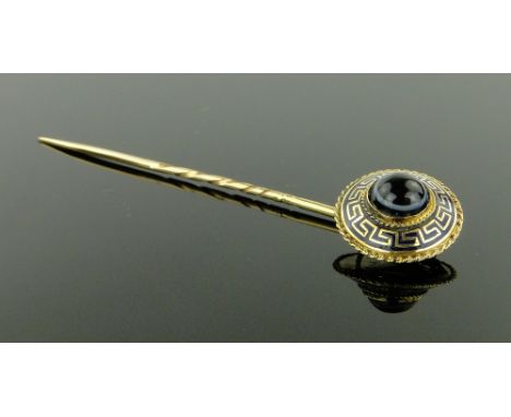 Unmarked gold agate and enamel decorated stickpin, 15mm across.