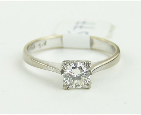 18ct white gold solitaire diamond ring,
approx. 0.3cts, size M.