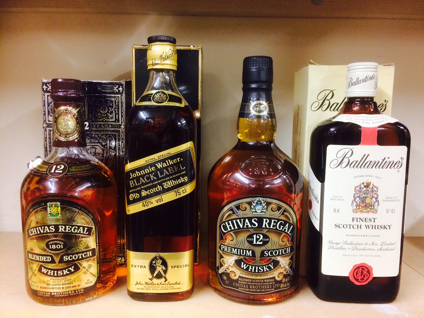 CHIVAS REGAL AGED 12 YEARS Blended Scotch Whisky. 1L, 40 volume