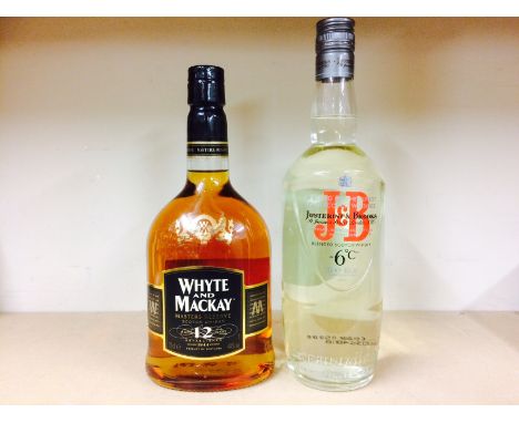 WHYTE & MACKAY MASTERS RESERVE AGED 12 YEARS
Blended Scotch Whisky
Matured in American oak casks. 70cl, 40% volume.
J & B -6°