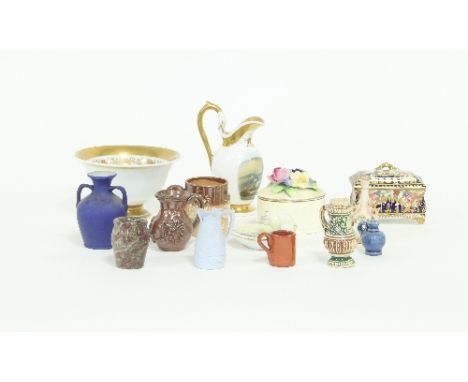 A Chamberlain's miniature toilet jug and basin and other miniature china