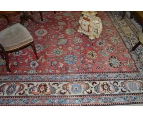 A vintage Persian Tabriz carpet/rug 395 x 295 cm