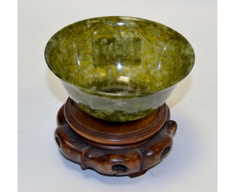 A 'spinach' jade wine cup 