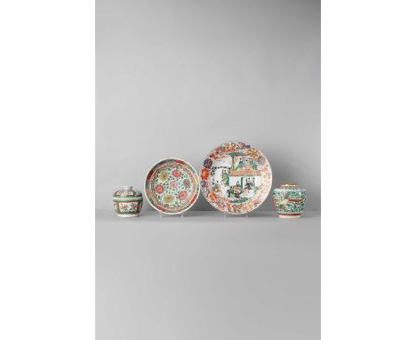 FOUR CHINESE FAMILLE VERTE ITEMSKANGXI AND LATERComprising: a dish painted with large chrysanthemum blooms; a jar with phoeni