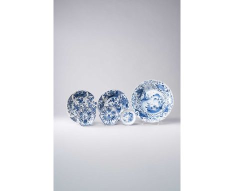SIX CHINESE BLUE AND WHITE ITEMSKANGXI 1662-1722Comprising: a lobed shallow bowl painted with seated figures on a riverbank; 