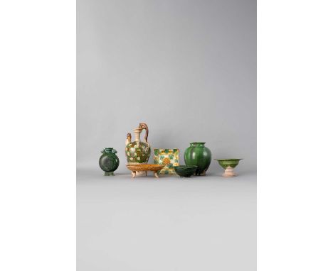 A SMALL COLLECTION OF CHINESE CERAMIC ITEMSTANG DYNASTY AND LATERComprising: a sancai-glazed chicken-head ewer and a square d