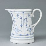 Milchkrug - Gebrochener Stab: Strohblume. Friedrich Christian Greiner & Söhne, Rauenstein 1894 - ca.