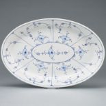 Ovale Platte - Gebrochener Stab: Strohblume. Friedrich Christian Greiner & Söhne, Rauenstein 1894 -