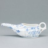 Schnabeltasse: Strohblume. Wohl Friedrich Christian Greiner & Söhne, Rauenstein 1894 - ca. 1929.