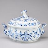 Runde Deckelterrine - Zwiebelmuster. Meissen 1935 - vor 1974.