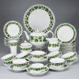 39tlg. Teeservice für 11 Personen und Tasse mit glattem Rand - Weinlaub. Meissen 1850- nach 1974.