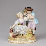 Allegorie - Der Sommer: Gärtnerkinder mit Hund - Michel Victor Acier. Meissen 1850-1924.