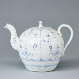 Teekanne - Gebrochener Stab: Strohblume. Friedrich Christian Greiner & Söhne, Rauenstein 1894 - ca.