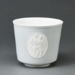 Cachepot Arkadia mit Medaillon. KPM Berlin 1962-1992.