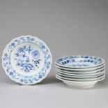 8 runde Salatschalen - Zwiebelmuster. Meissen 1935 - vor 1974.