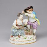 Allegorie - Der Frühling: Gärtnerkinder mit Blumen - Michel Victor Acier. Meissen 1995.