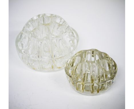 Two vintage French flower frogs / flower holders, clear glass, diam.10cm and 8cm, mid century. (2)