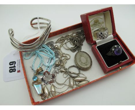 Openwork Wavy Cuff Bangle, stamped "TS-102 925", dress rings, chains, oval locket pendant etc. 