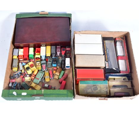 A QUANTITY OF BOXED AND UNBOXED DIECAST VEHICLES, boxed items are mainly Matchbox Models of Yesteryear, to included cased 'Th