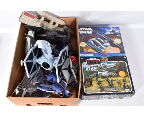 A COLLECTION OF MODERN LFL STAR WARS VEHICLES AND AIRCRAFTS, to include a boxed Hyena Bomber, appears complete, a boxed Vinta
