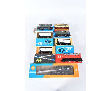 A BOXED KLEINBAHN HO GAUGE O.B.B. CLASS 1245 LOCOMOTIVE, NO.1245.528, O.B.B. red, grey and black livery, with a small quantit