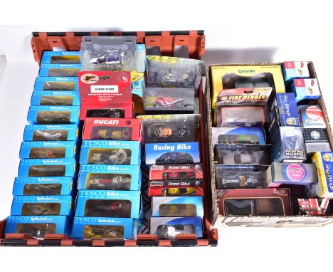 A QUANTITY OF BOXED MODERN DIECAST AND PLASTIC VEHICLES, assorted motorbikes including Panini Rossi Collection, Tesco Bike &a