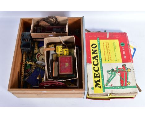 A BOXED MECCANO OUTFIT No.3, incomplete, box damaged with a quantity of loose and assorted Meccano, mixture of blue and gold 