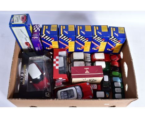 A QUANTITY OF BOXED AND UNBOXED MODERN DIECAST AND PLASTIC AUSTIN MORRIS &amp; B.M.W. MINI MODELS, to include repainted Corgi