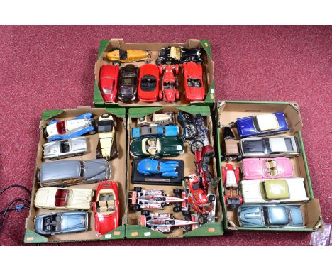 A QUANTITY OF UNBOXED AND ASSORTED MODERN DIECAST AND PLASTIC CAR AND MOTORCYCLE MODELS, mainly 1/18  scale models to include