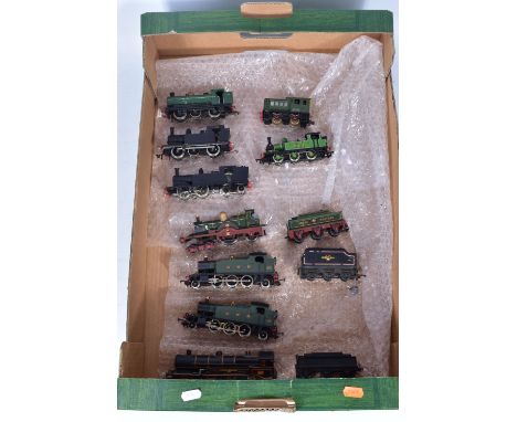A QUANTITY OF UNBOXED AND ASSORTED OO GAUGE MODEL RAILWAY LOCOMOTIVES, to include Tri-ang Achilles class 'Lorna Doone' No.304