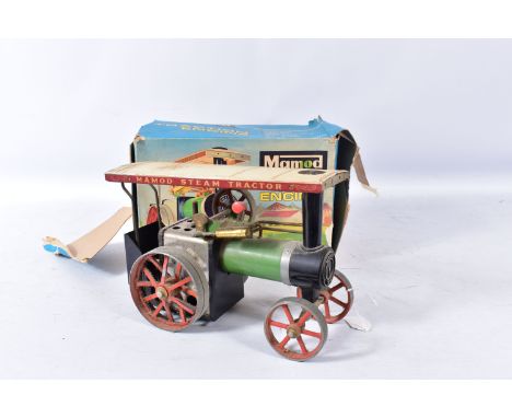 A BOXED MAMOD LIVE STEAM TRACTION ENGINE, No.TE1A, not tested, has been, has been fired and run but not for many years, playw