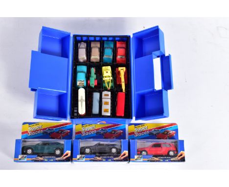 A QUANTITY OF UNBOXED AND ASSORTED MAINLY MATCHBOX 1-75 SERIES DIECAST VEHICLES, majority with regular wheels, to include Ave