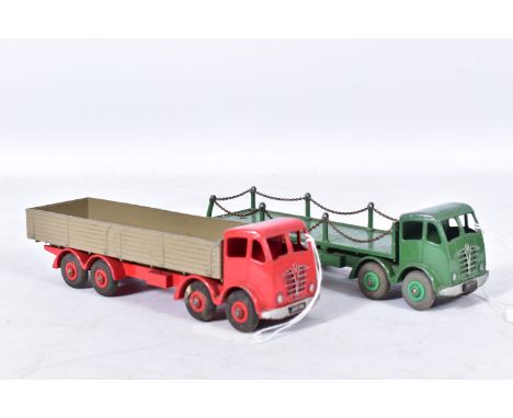 AN UNBOXED DINKY SUPERTOYS FODEN FLAT TRUCK WITH CHAINS, No.505/905, 2nd type cab, green cab, chassis and body with mid green